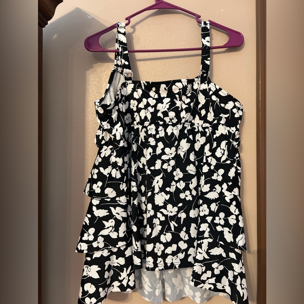 Women’s bathing suit top - Picture 2 of 4